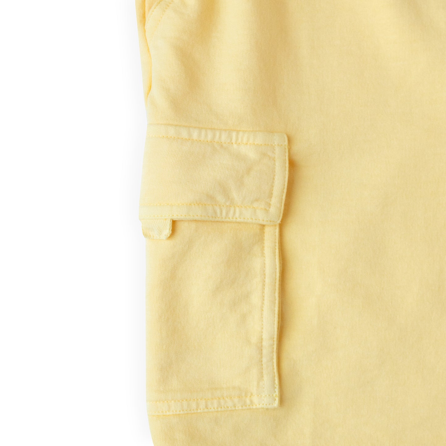 IL GUFO - Bermuda Shorts Cargo yellow closeup bottom