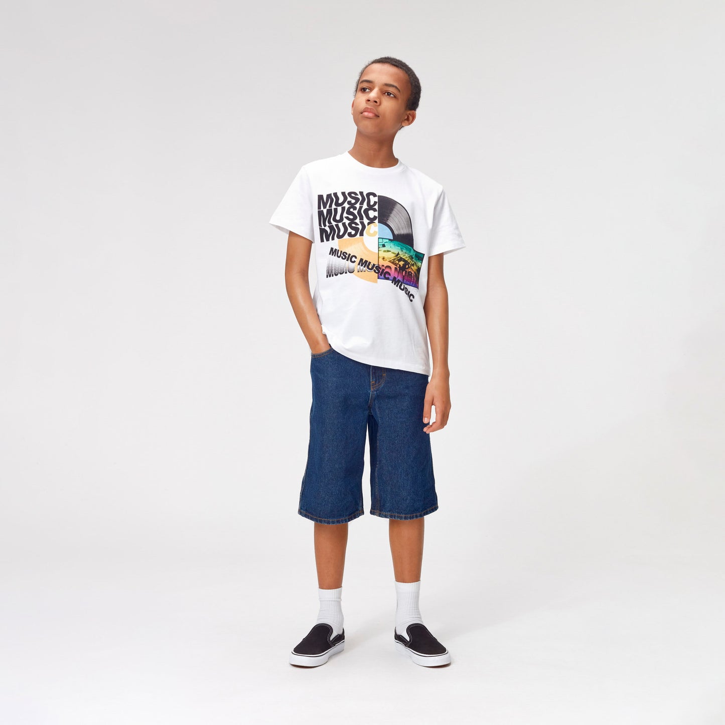 MOLO -Boy in dark wash denim shorts