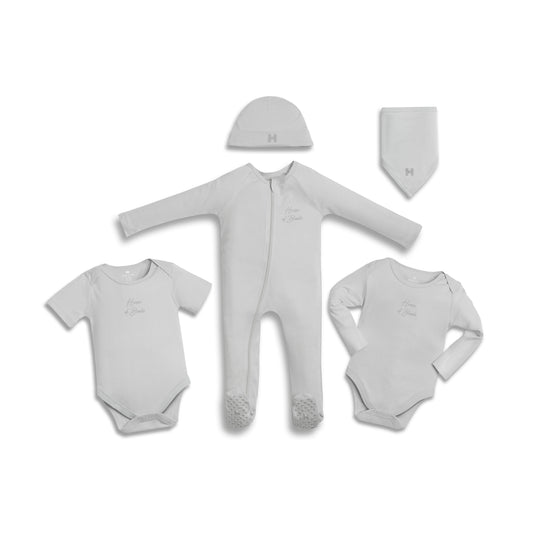 Unisex newborn gift set 