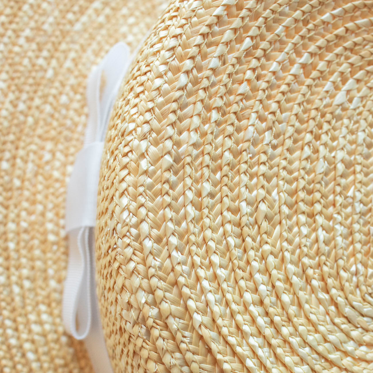 IL GUFO - Beige & White Straw Hat closeup
