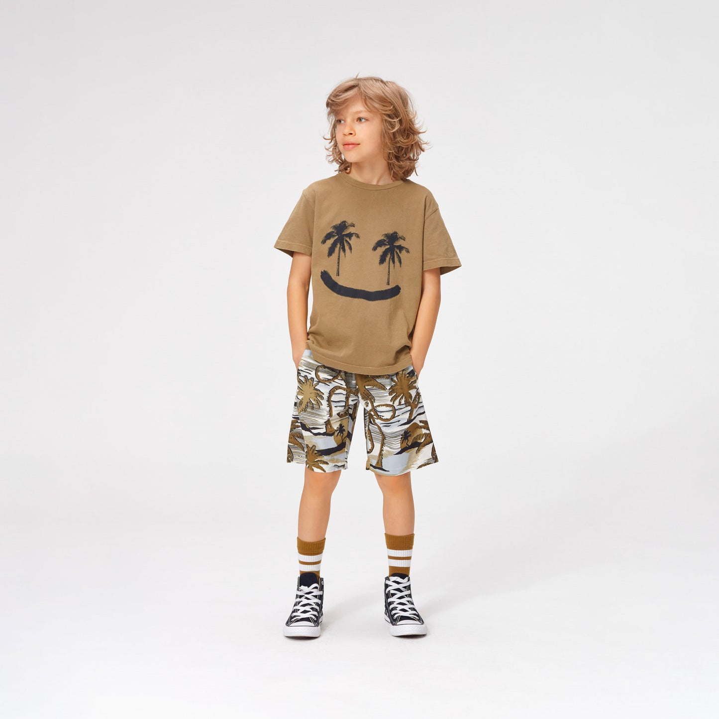 MOLO - Boy in Brown Smile Top 