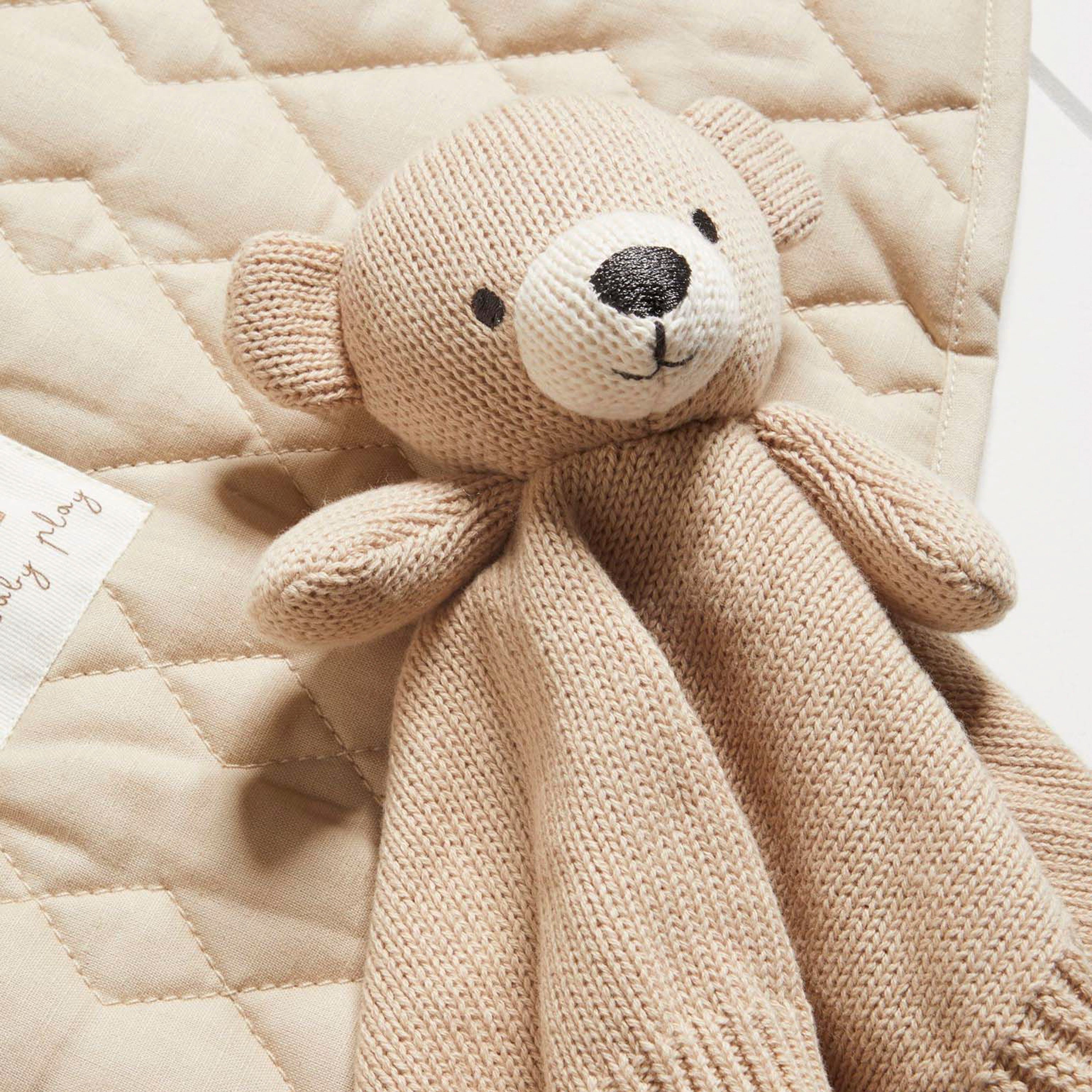 Tiny treasures knitted top bear comforter