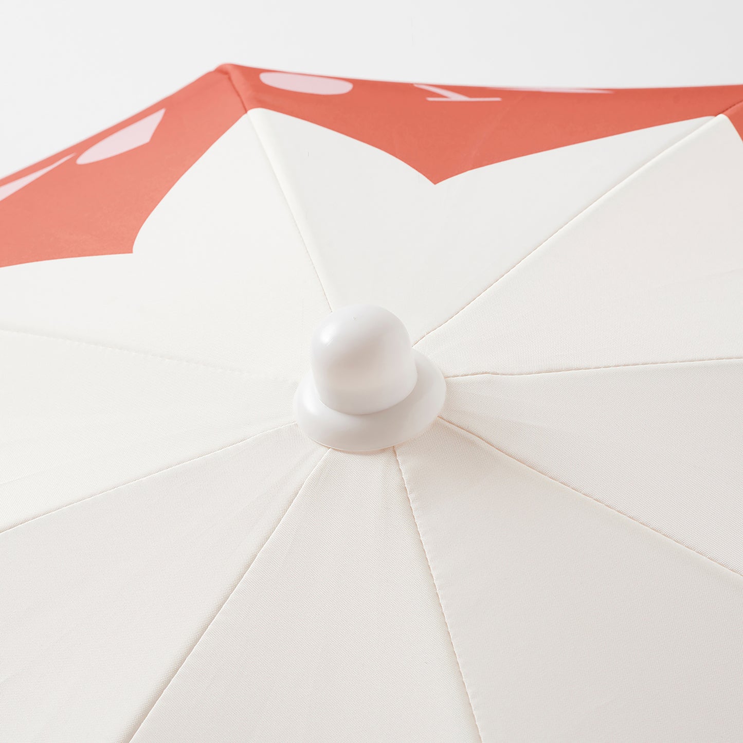 Beach Umbrella Baciato Dal Sole Top Close up