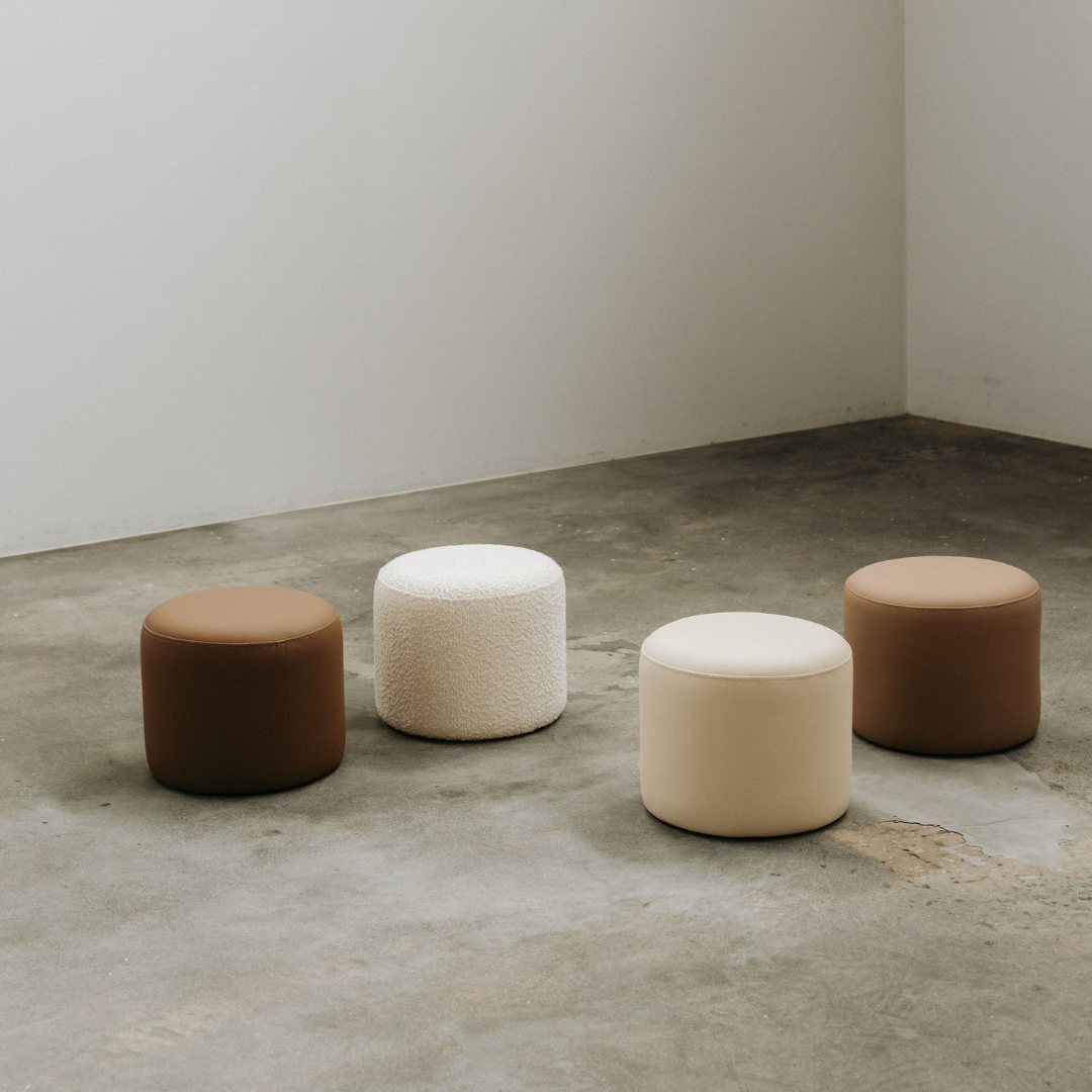 NUAGE INTERIORS - Léon Activity Table + 2 Remi Stools